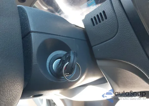 2010 Mercury Milan Hybrid from USA, damaged, VIN 3MEDM0L31AR637359